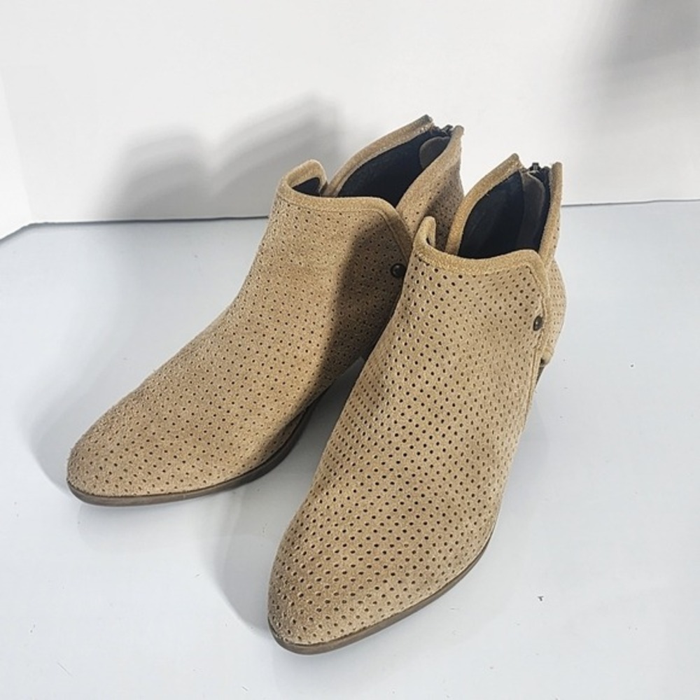 Adam Tucker By Me Too Boots Womens Ankle Bootie Brown Suede Heel Size 9